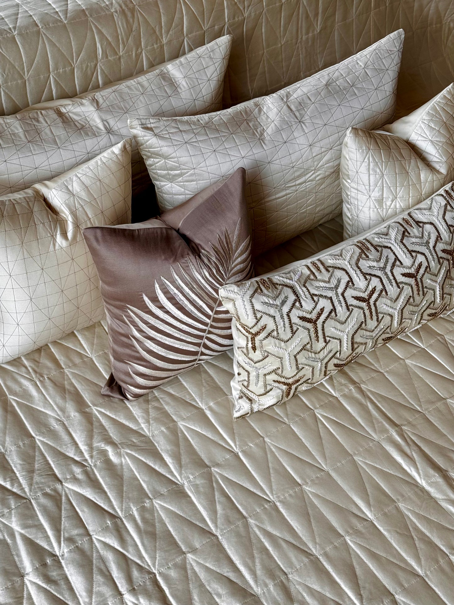 THE CREAM KNIT BEDDING SET