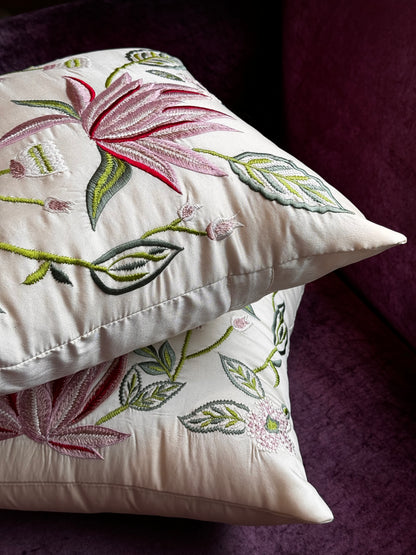 THE FIDA ACCENT CUSHION COVER