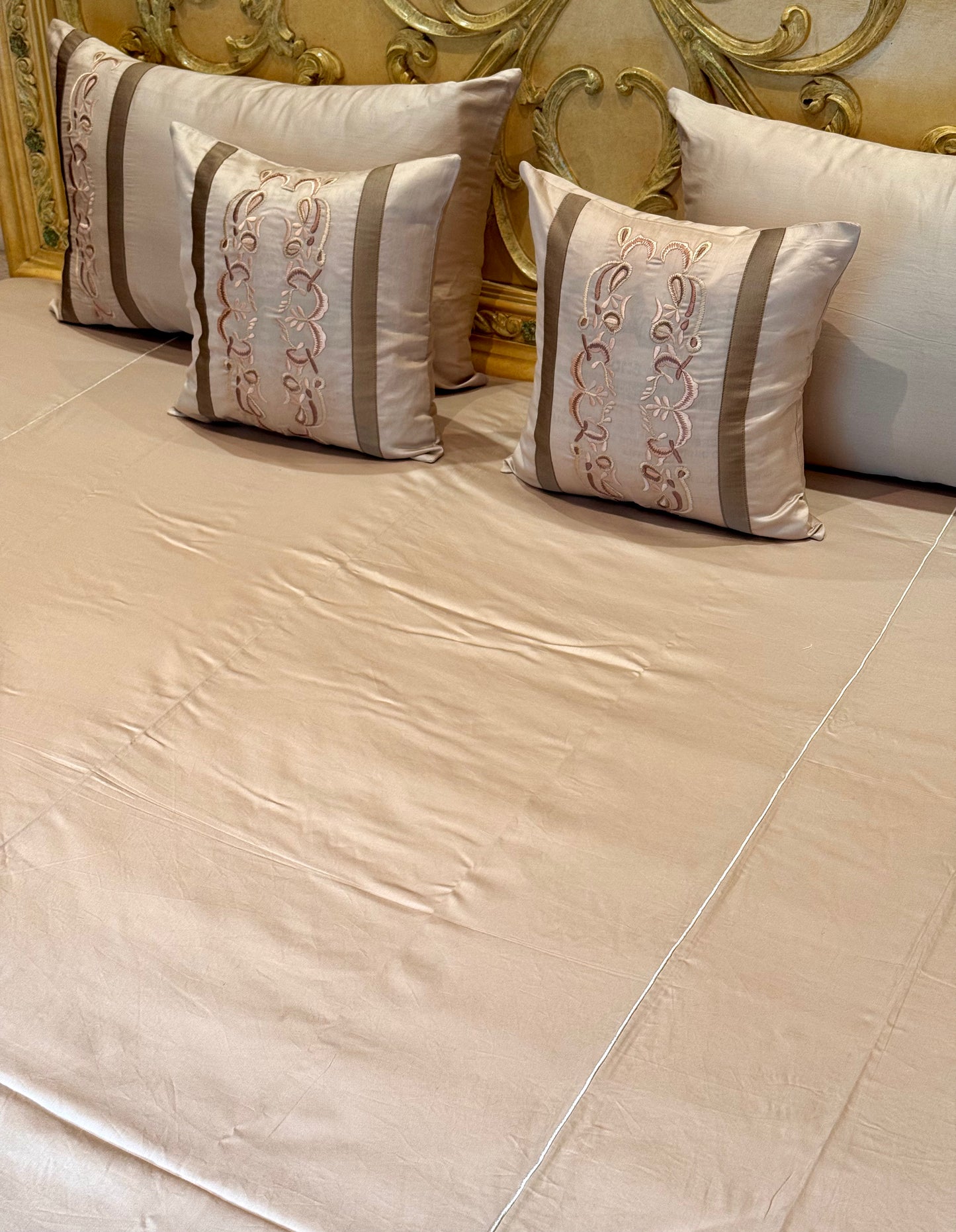 THE BEIGE FERN BEDSHEET