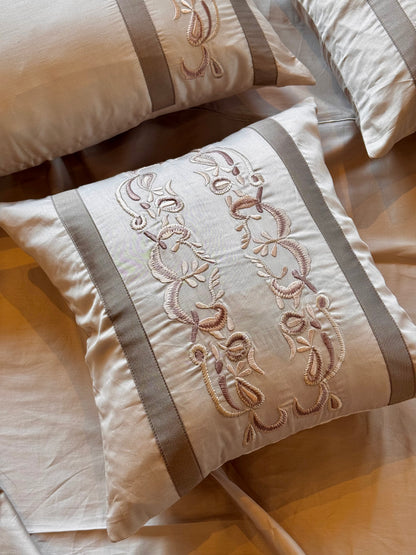 THE BEIGE FERN BEDSHEET