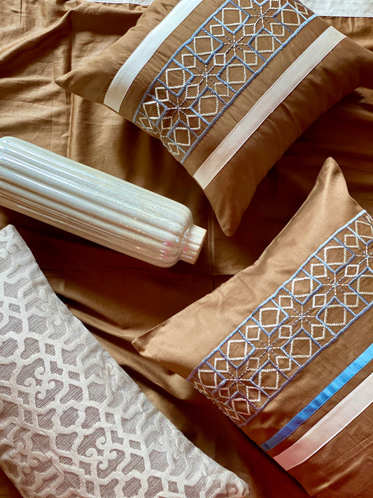 THE BROWN SPLENDOUR BEDSHEET SET