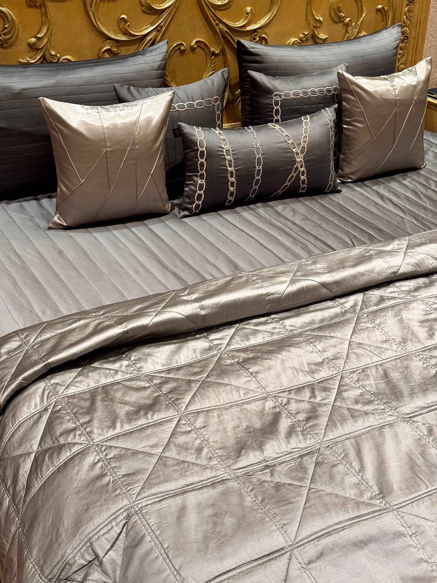 THE GREY SEPHORA QUILT SET