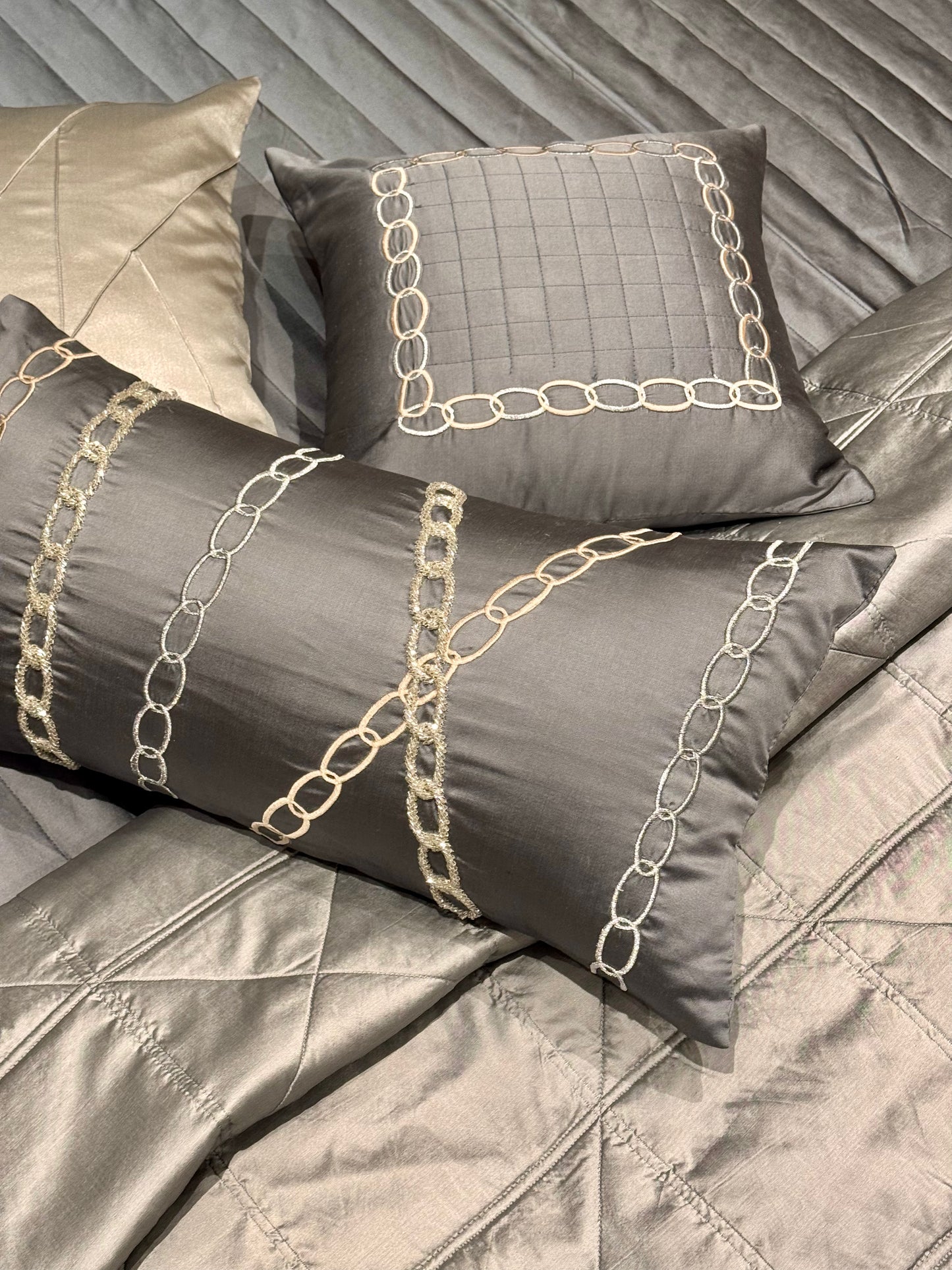 THE GREY SEPHORA QUILT SET