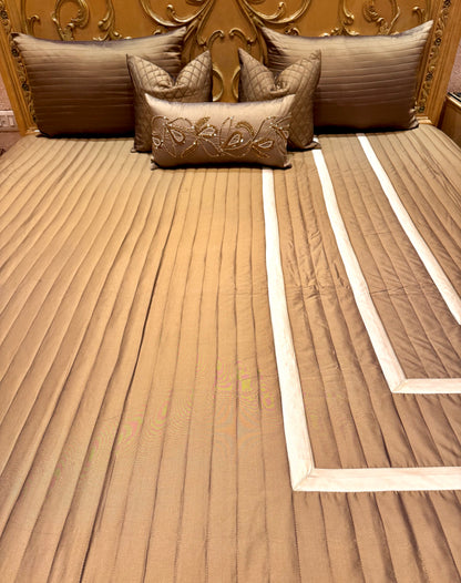 THE GOLD PLUSH BEDDING SET