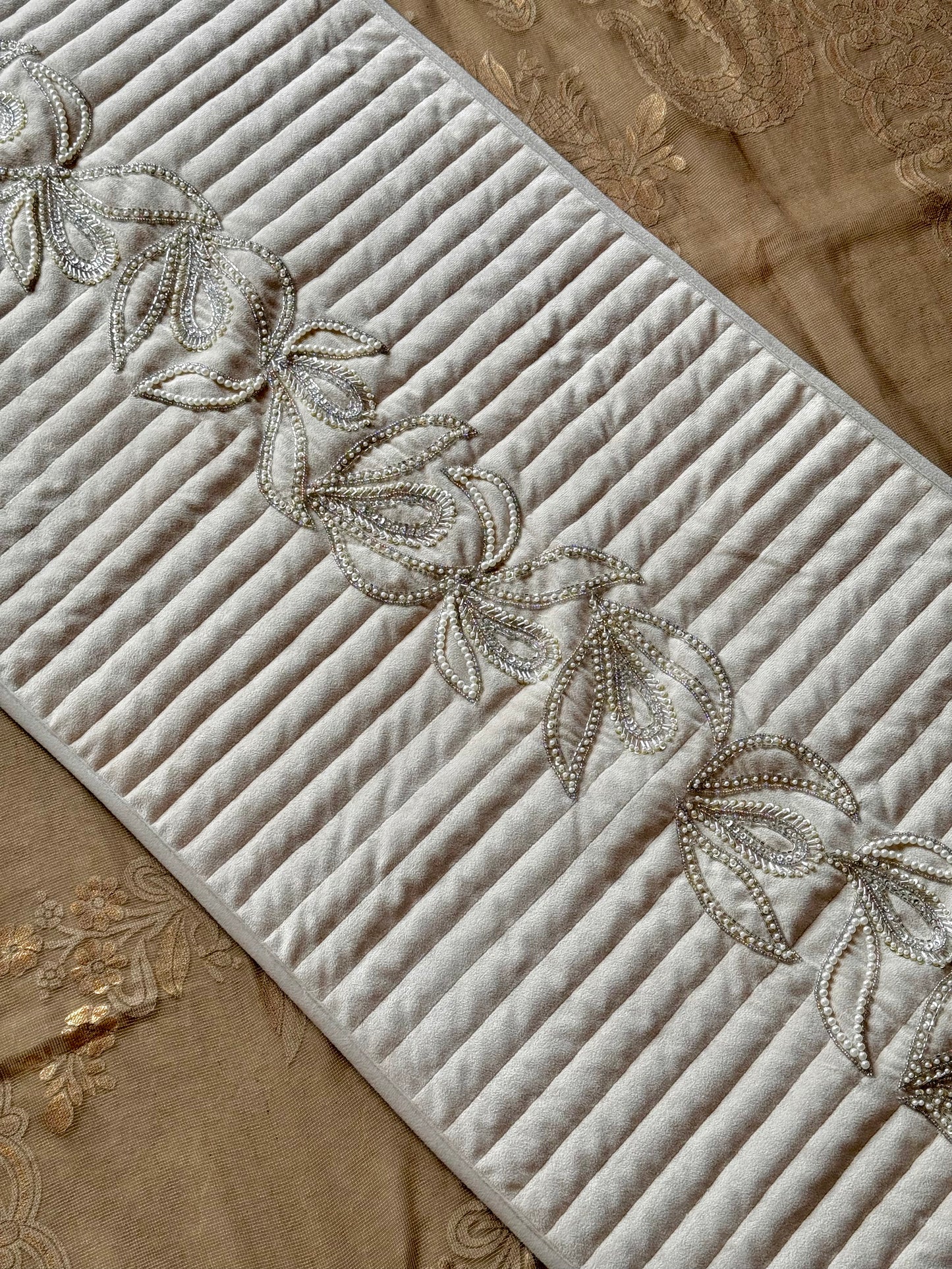 THE IVORY CRYSTAL BED RUNNER