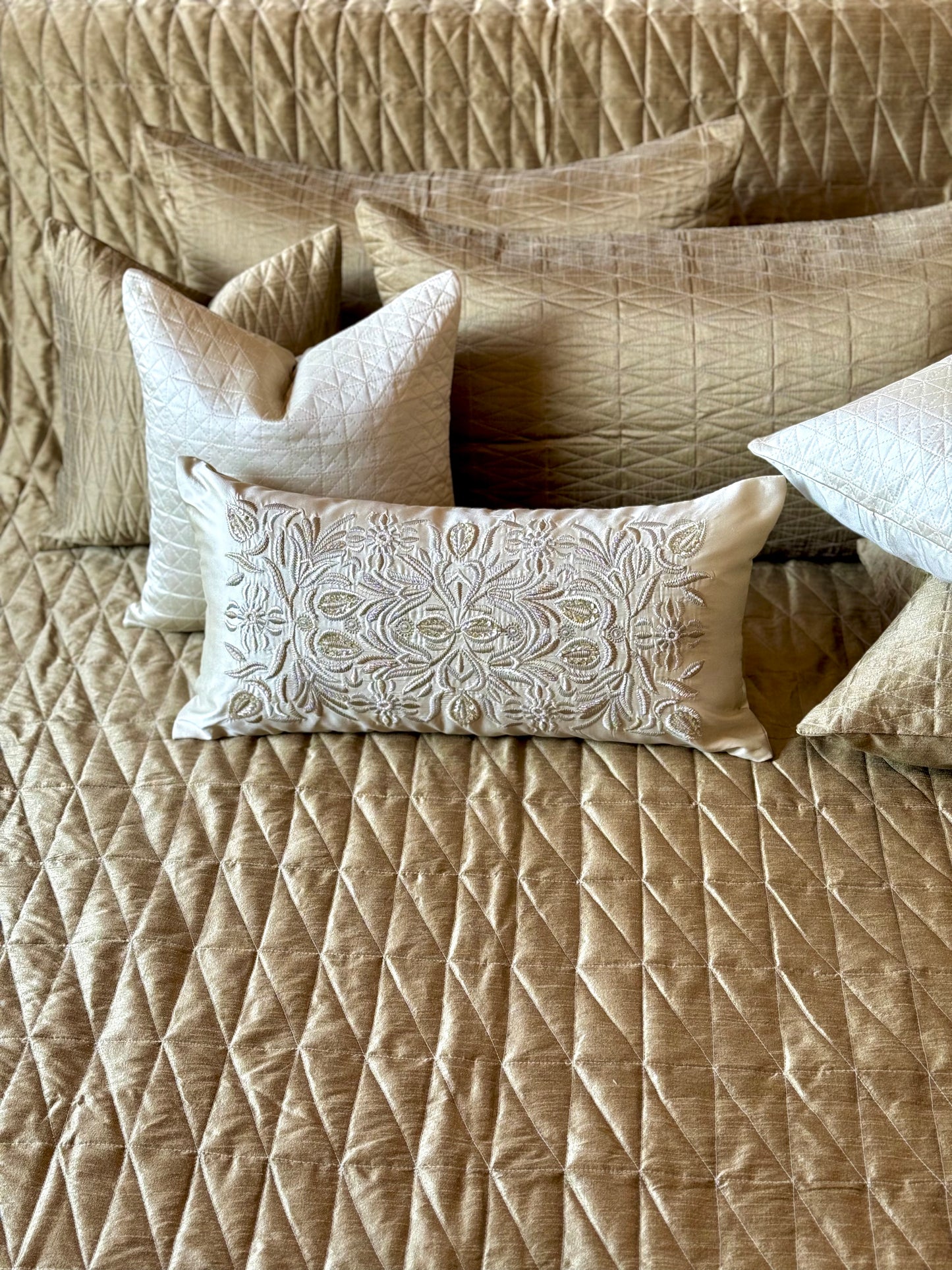 The Gold Paragon Bedding Set