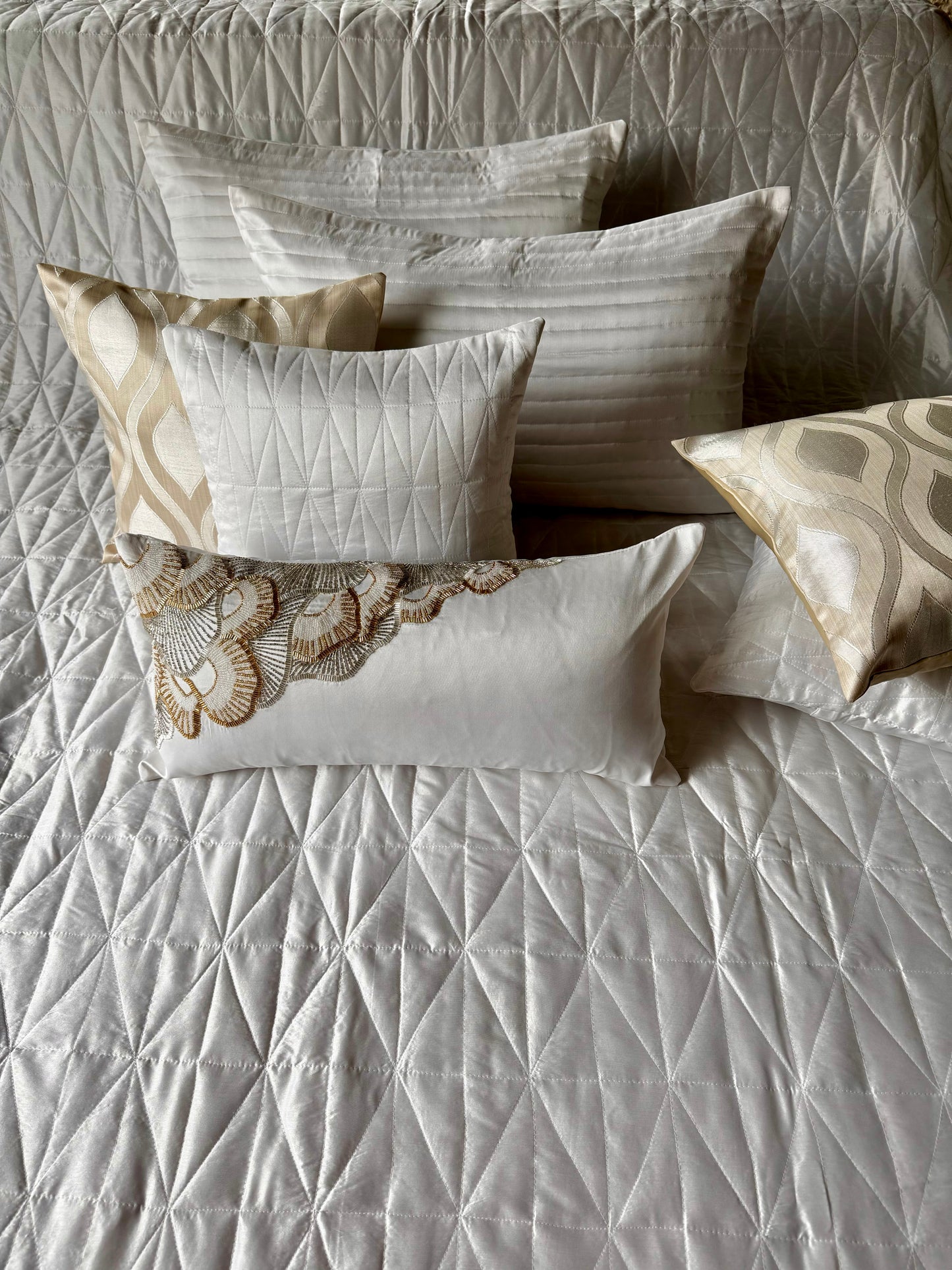 OFF-WHITE SEASHELL BEDDING SET