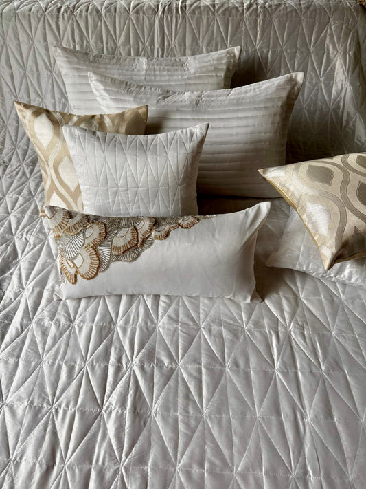 OFF-WHITE SEASHELL BEDDING SET