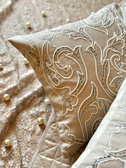 THE CARVING CUSHION COVER