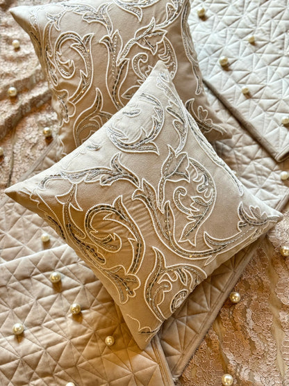 THE CARVING CUSHION COVER