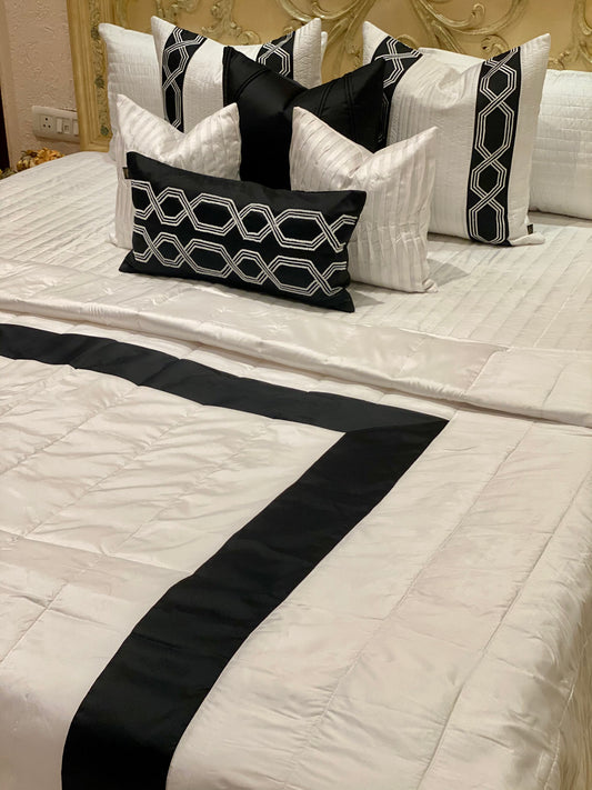 THE CHESSBOARD QUILT SET