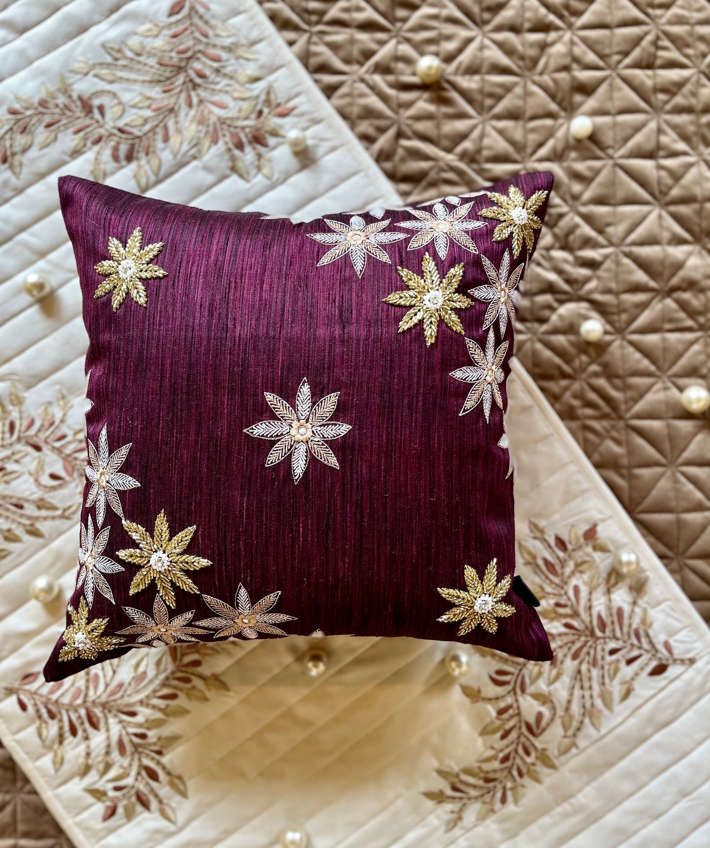 THE WINE FLORAL CUSHION COVER