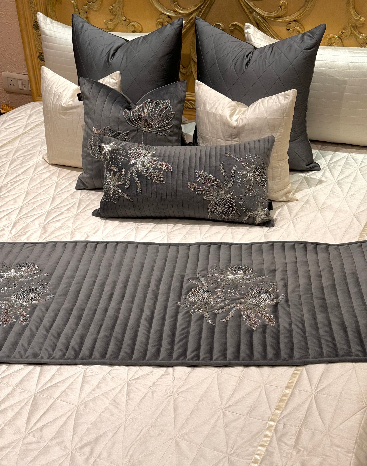 THE GREY SEA REEF BEDDING SET