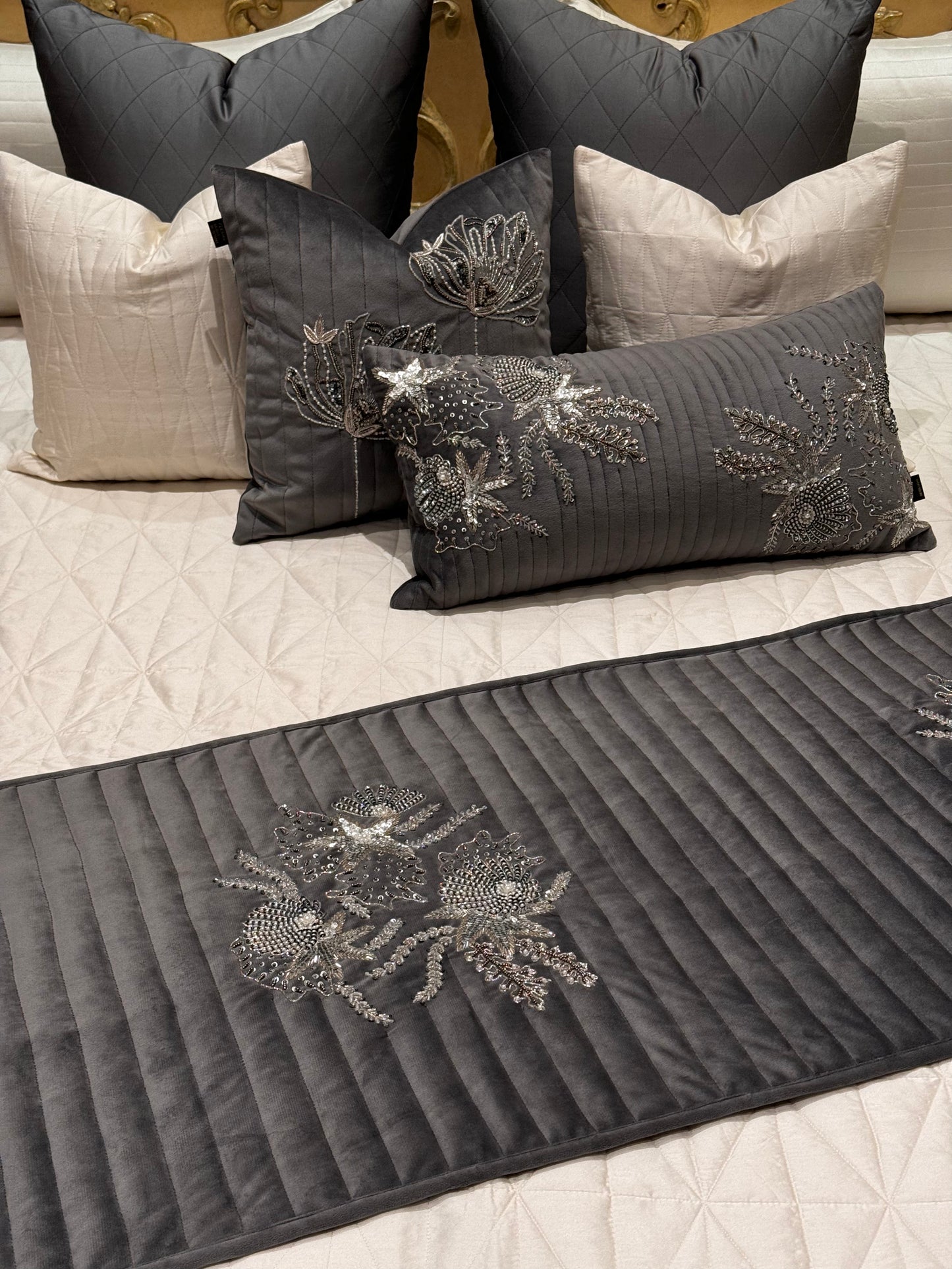 THE GREY SEA REEF BEDDING SET