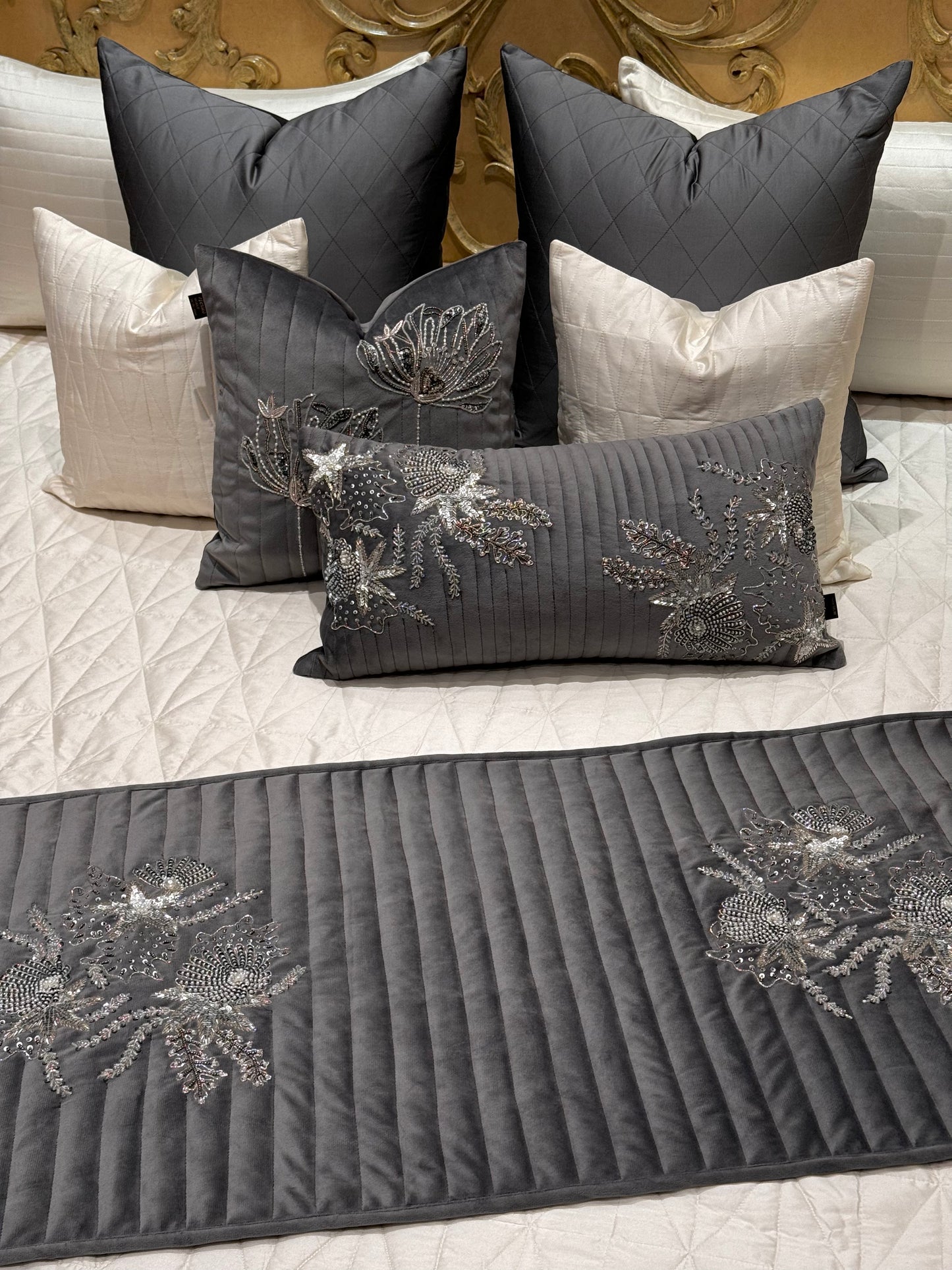 THE GREY SEA REEF BEDDING SET