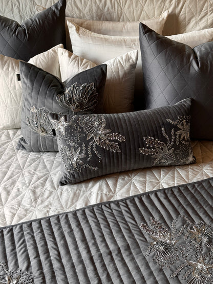 THE GREY SEA REEF BEDDING SET