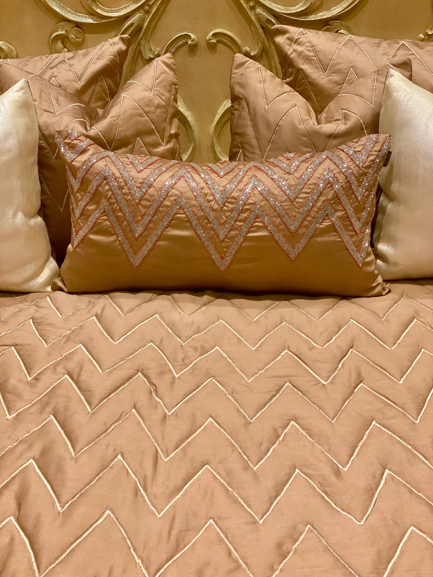 THE PEACH WAVES BEDDING SET