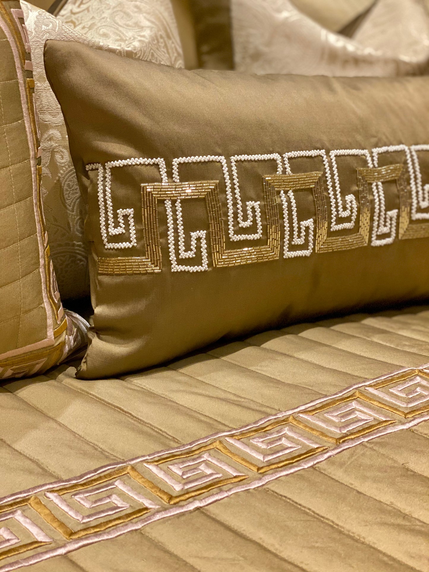 THE GOLD GREEK BEDDING SET