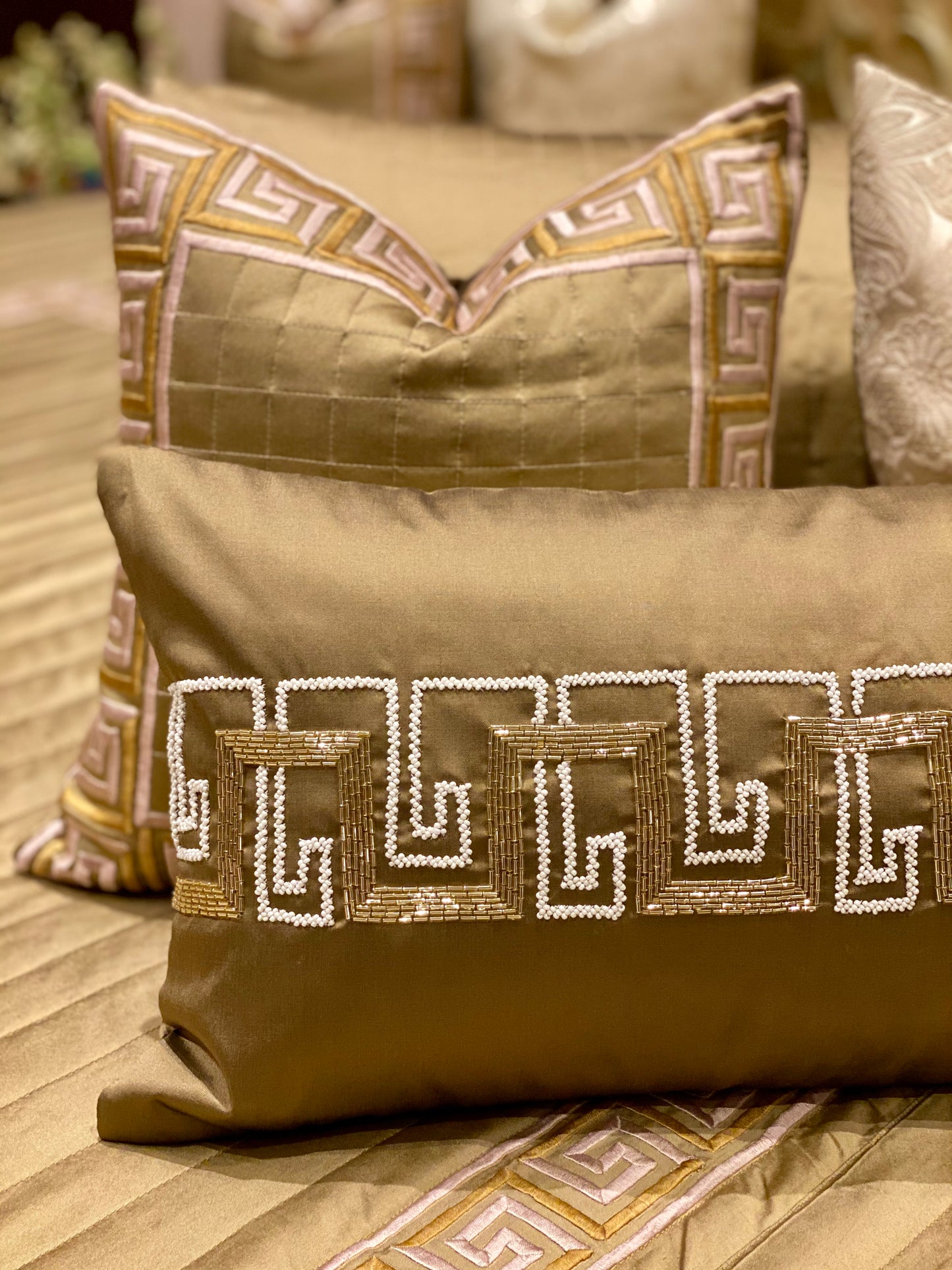 THE GOLD GREEK BEDDING SET