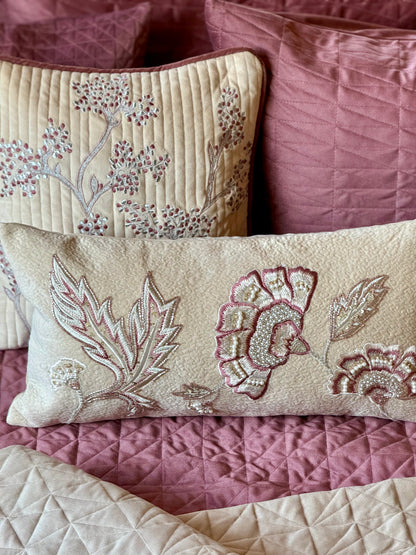 THE PINK CARNATION QUILT SET