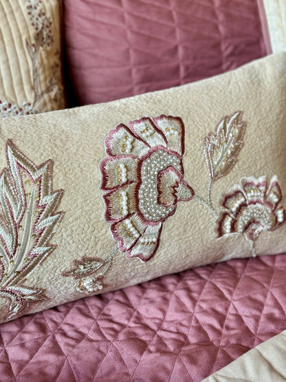 THE PINK CARNATION QUILT SET