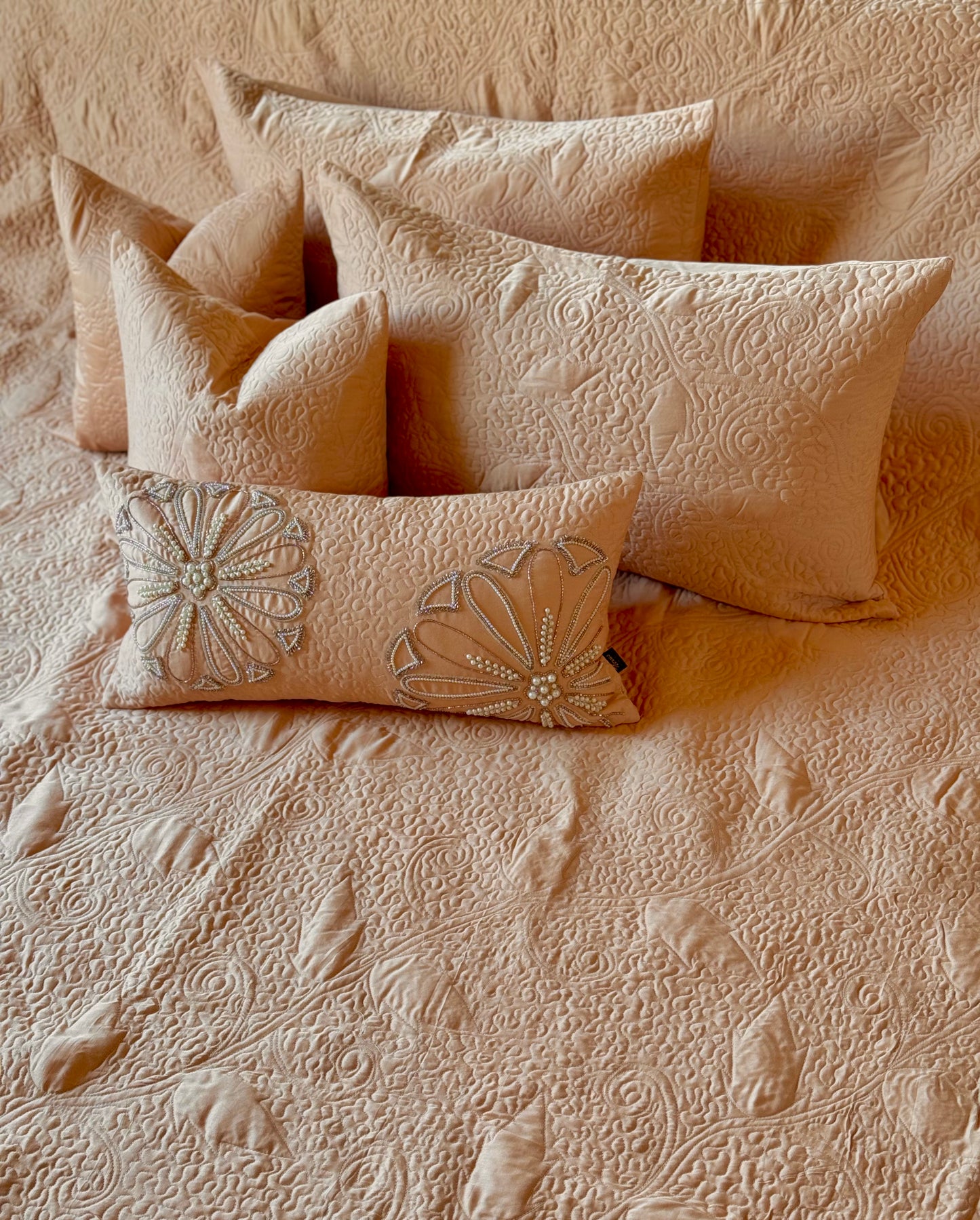 THE CORAL BLOSSOM BEDDING SET