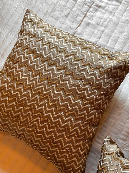 THE GOLD SERPENTI CUSHION COVER