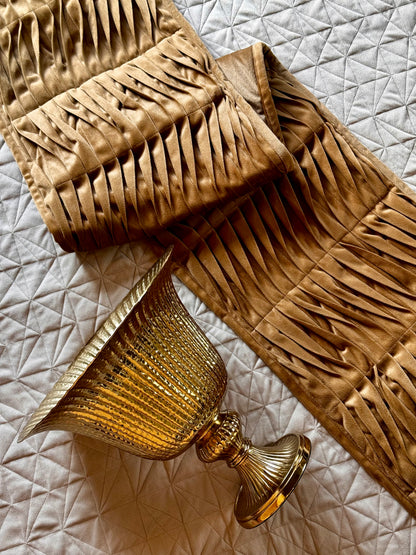 THE GOLD PLEATED BED RUNNER