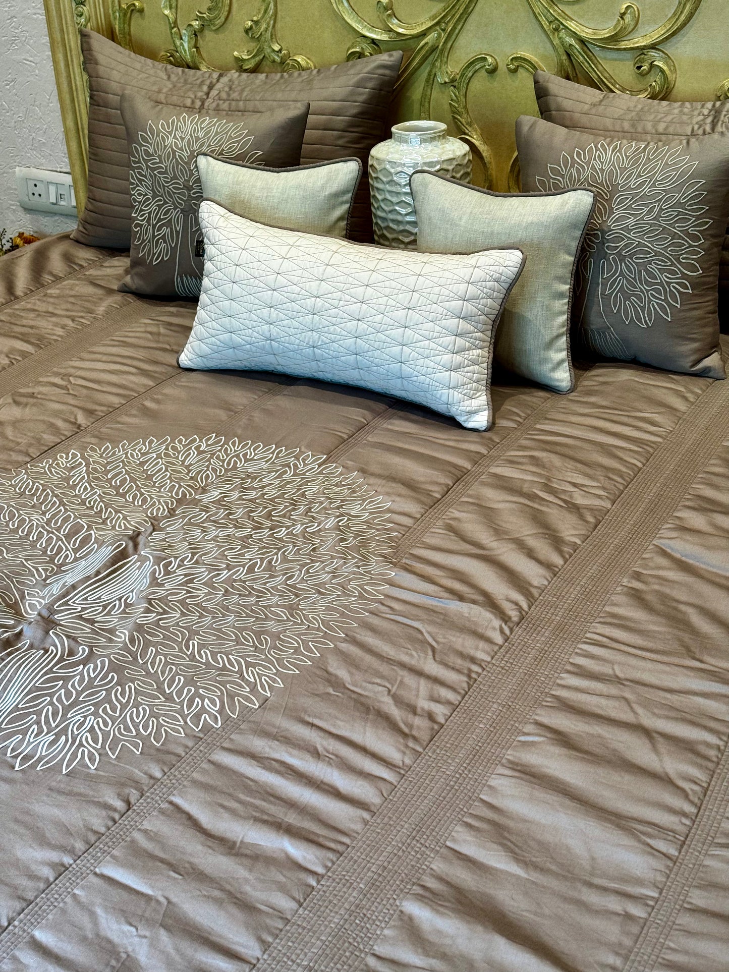 THE COTTON BANYAN TREE BEDDING SET