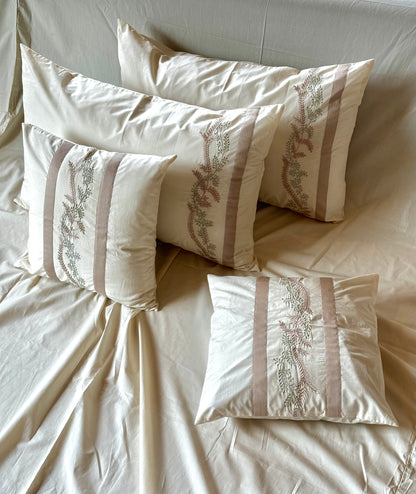 THE BEIGE BRANCHES BEDSHEET