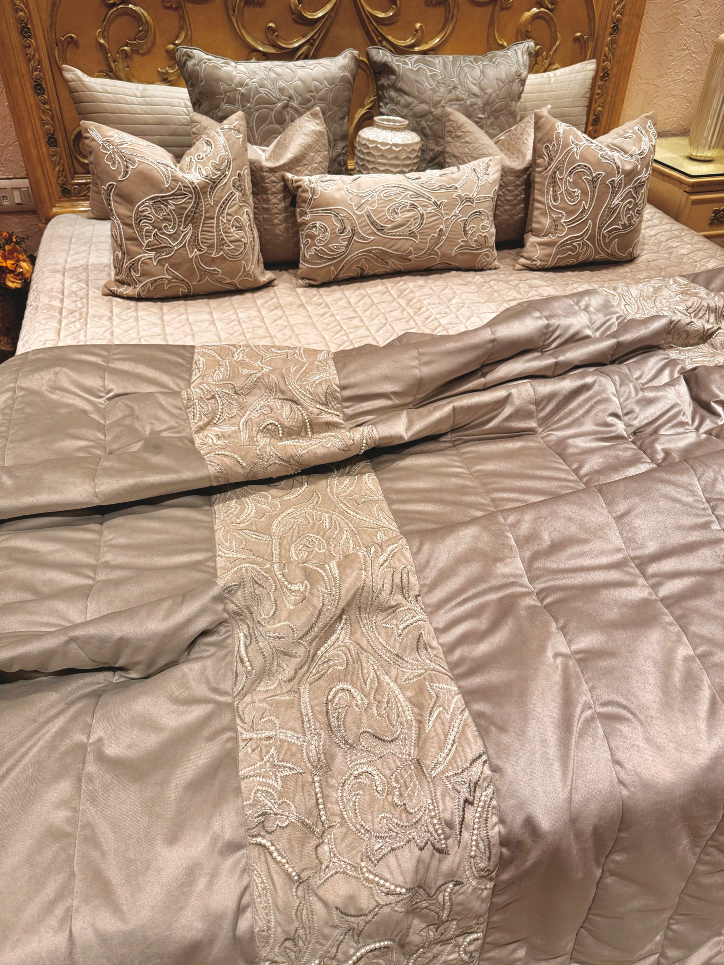 THE CARVING QUILT SET