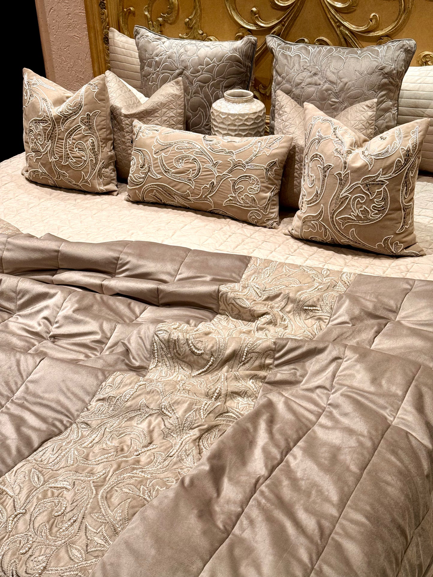 THE CARVING QUILT SET