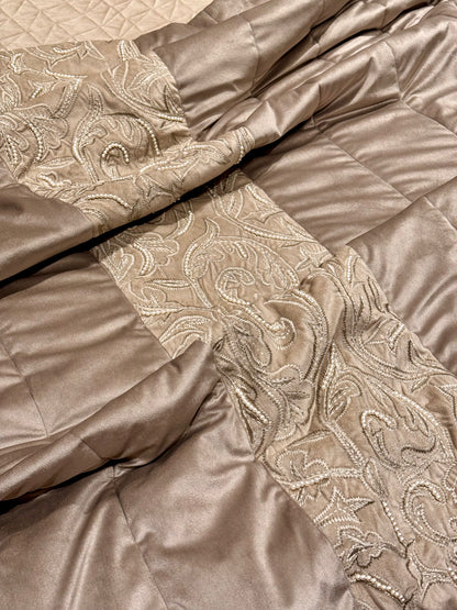 THE CARVING QUILT SET