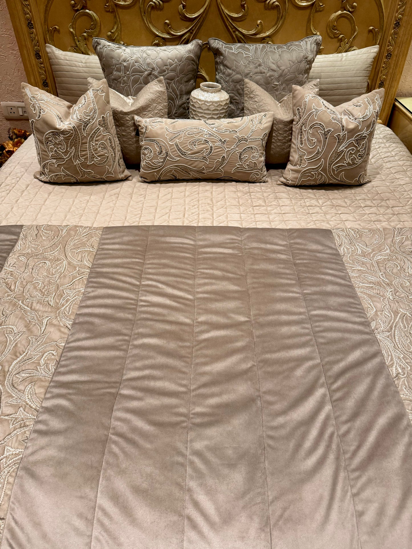 THE CARVING QUILT SET