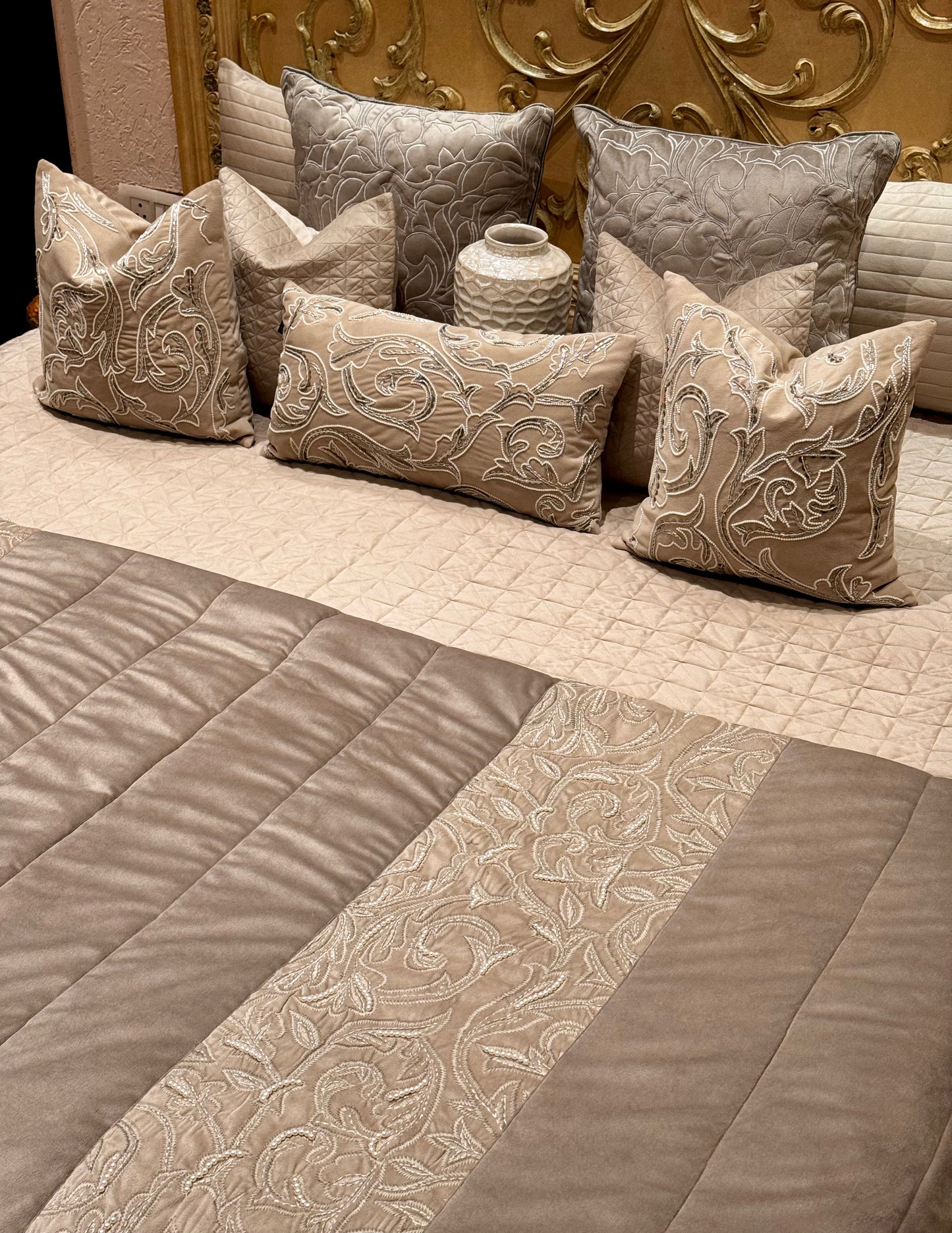 THE CARVING QUILT SET