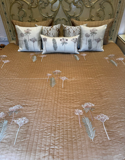 THE CARAMEL SHRUB BEDDING SET