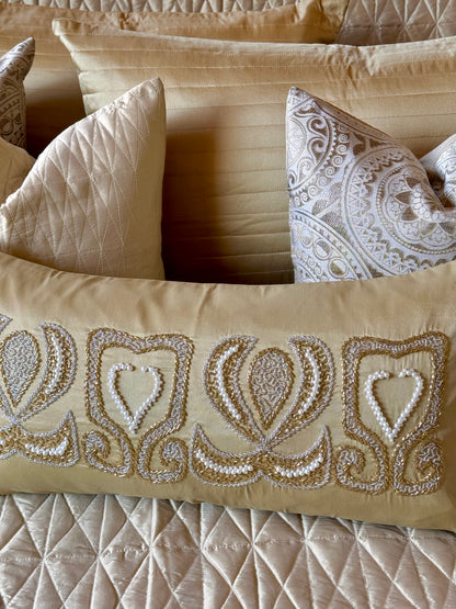 THE GOLD HYMN BEDDING SET