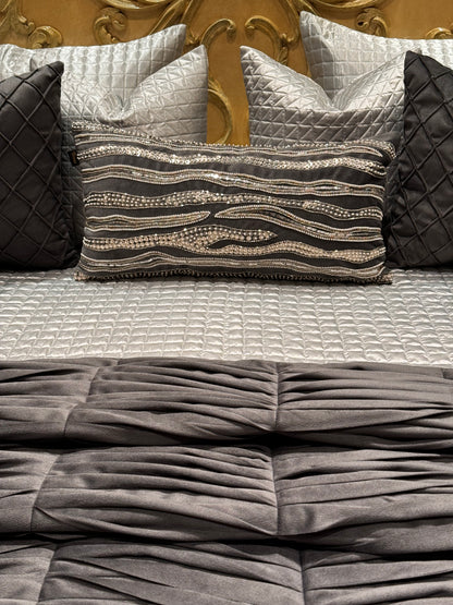 THE GREY PLEAT QUILT SET