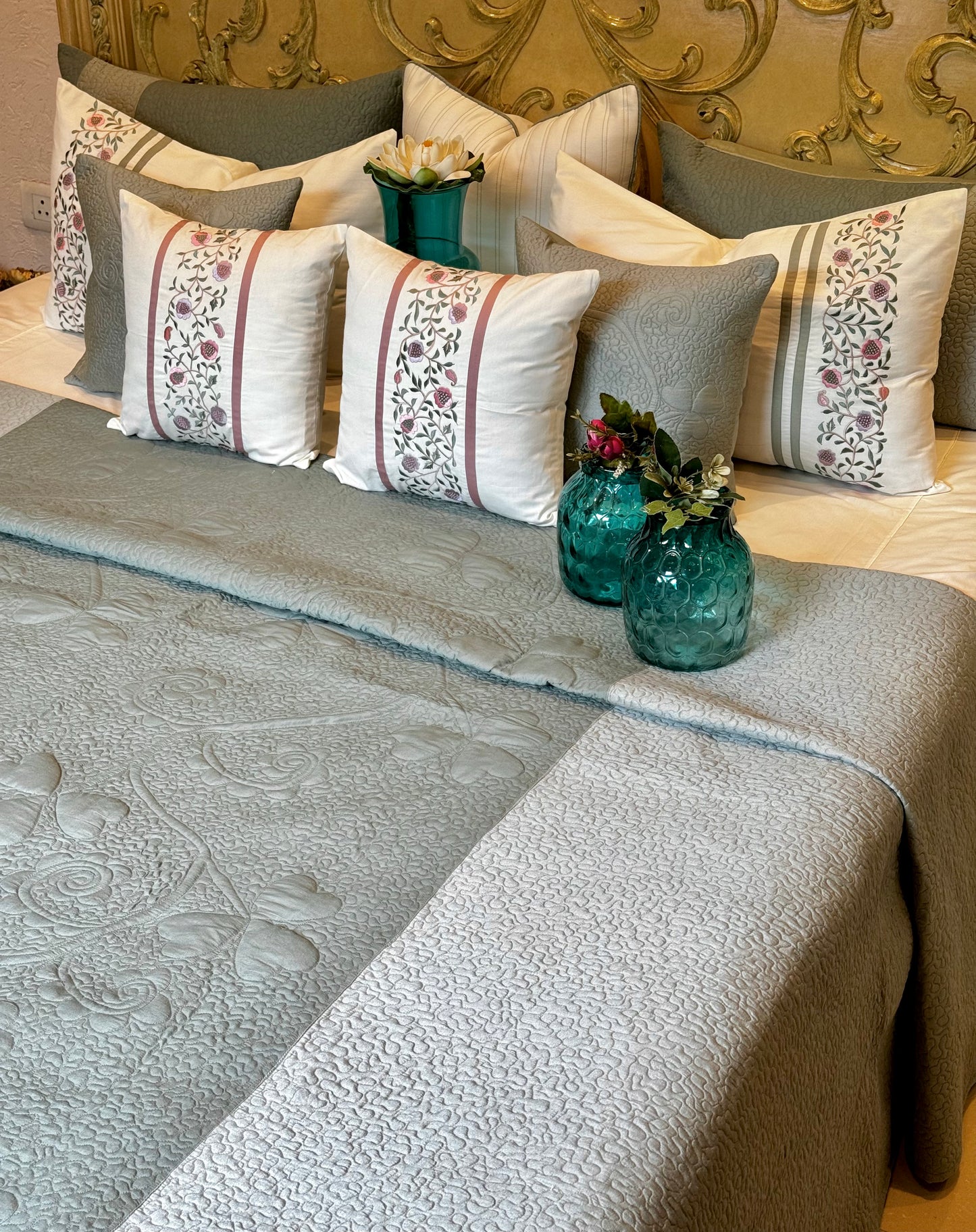 THE SHRUB ROSE QUILT SET