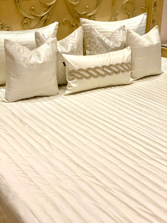 THE PEARL DREAMS BEDDING SET