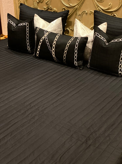 THE BLACK SEPHORA BEDDING SET