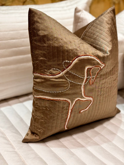 THE OFF-WHITE HORSE BIT BEDDING SET