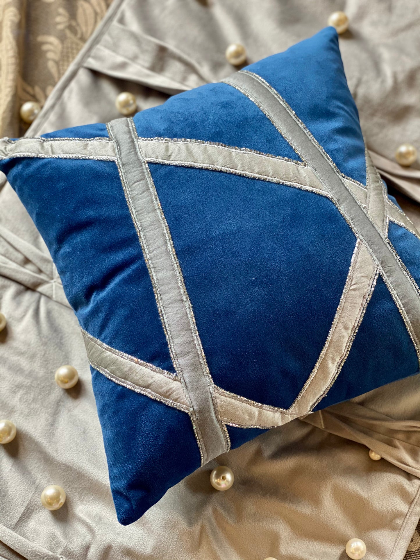 THE BLUE PATCHWORK CUSHION COVER