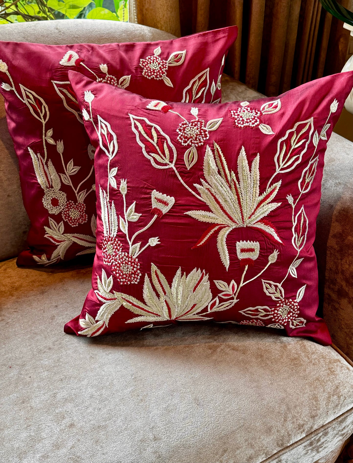 MAROON FIDA ACCENT CUSHION