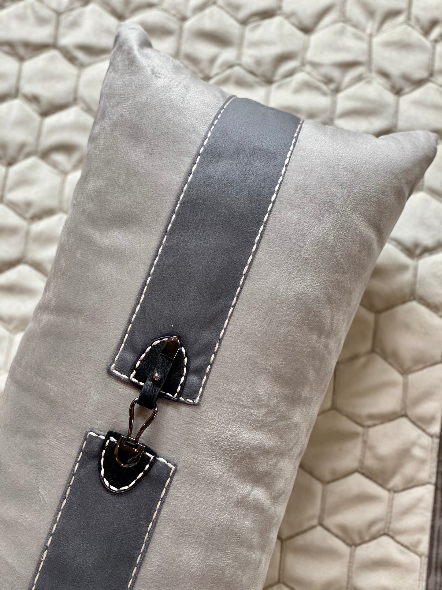 THE GREY BELTED SPINE CUSHION (WITH INSERT)