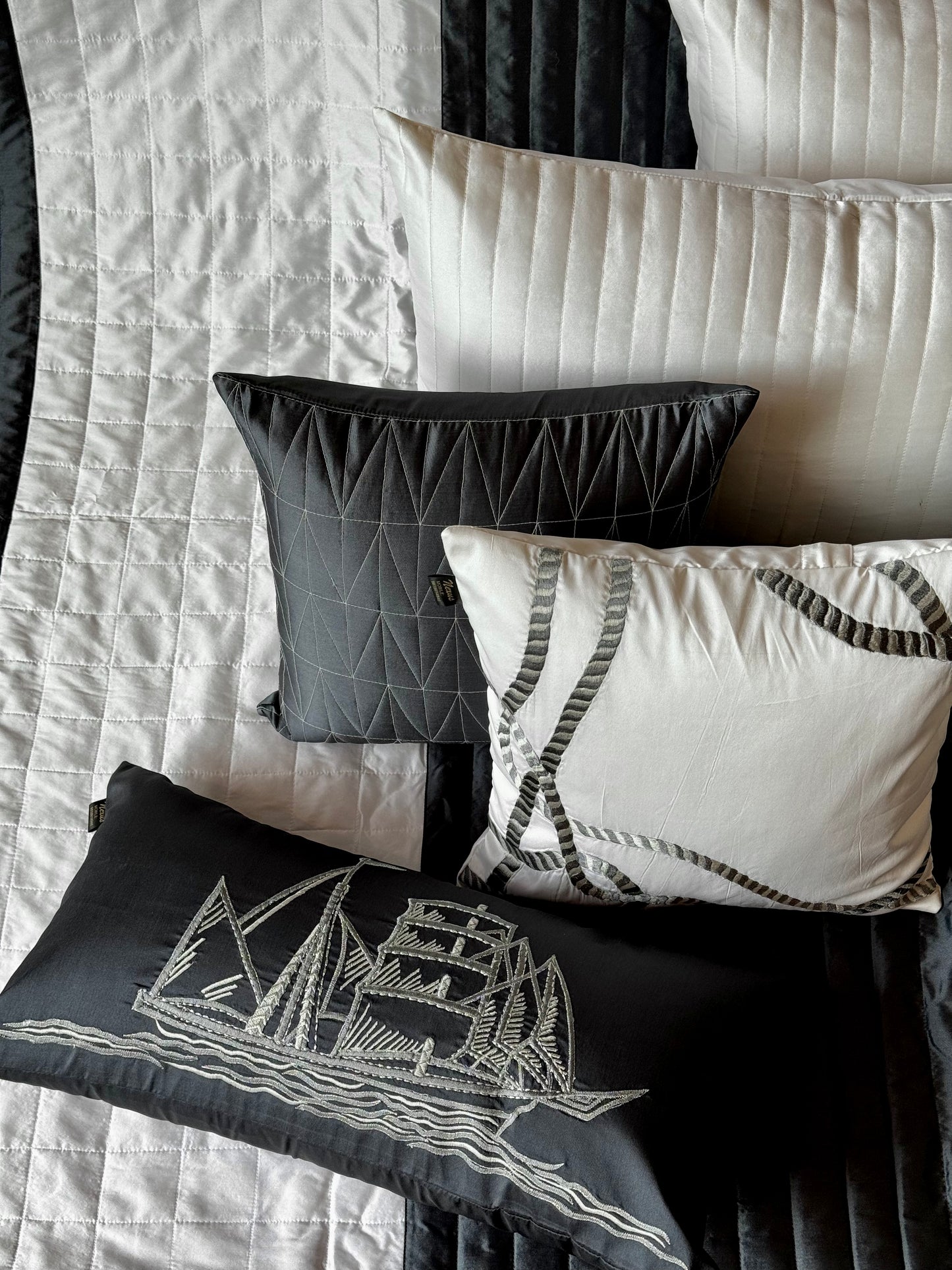 THE NAUTICA BEDDING SET