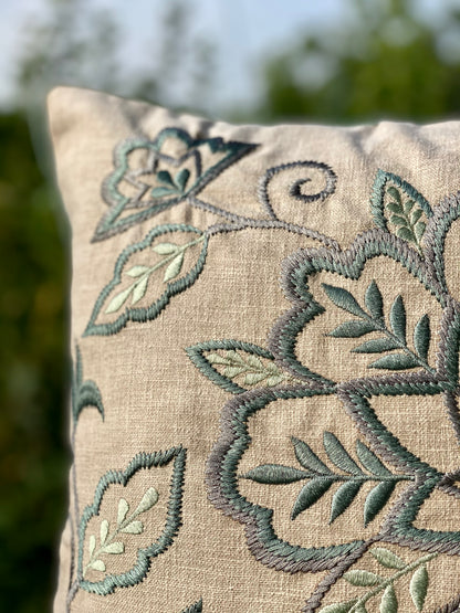 The Delilah Cushion Cover