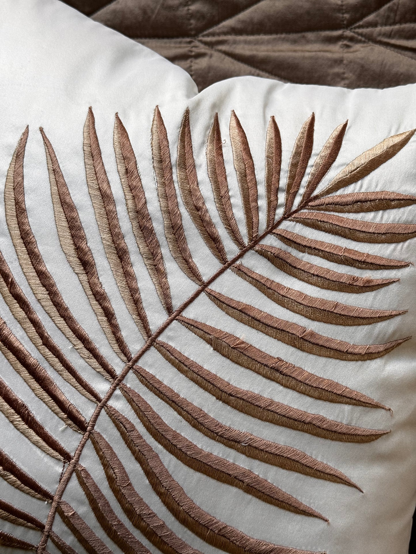 THE OFF-WHITE LEAF CUSHION COVER