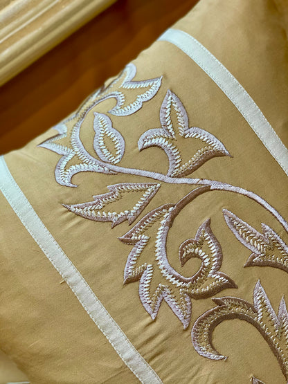 THE GOLD PANDORA BEDSHEET