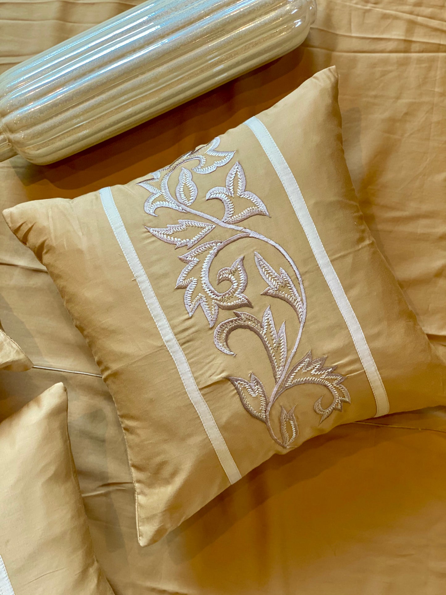 THE GOLD PANDORA BEDSHEET